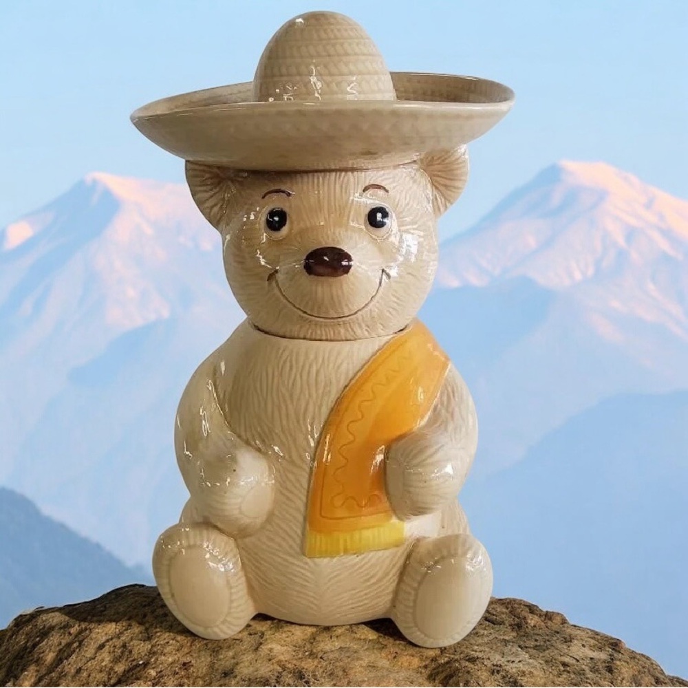 Metlox Poppy Trail Poncho the Teddy Bear Cookie Jar